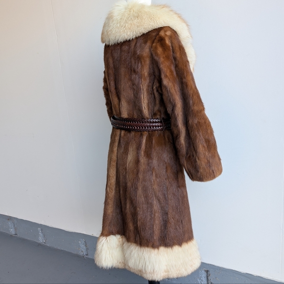 Vintage Mink Fur Coat With Fox Fur Collar And Trim - Picture 7 of 16
